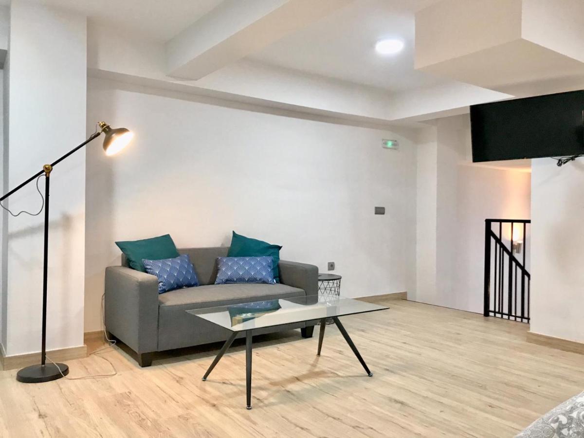 Modern & Spacious Apartment In Plaza De La Merced Малага Экстерьер фото